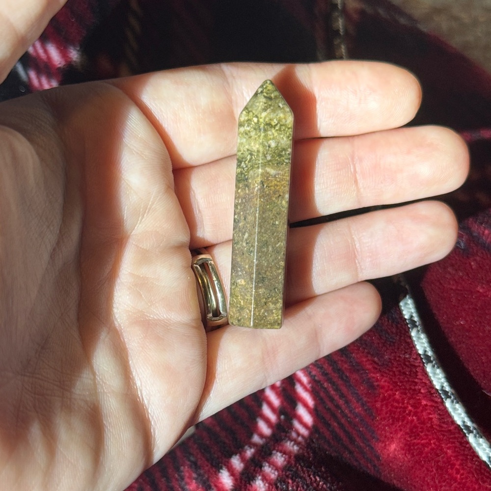 Natural crystal Double Point Tower Pair - Olive Green Gray - Picture 2 of 3